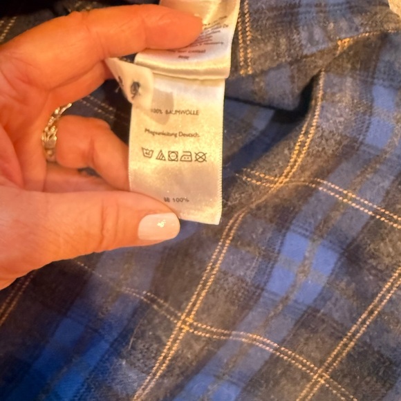 Eddie Bauer Men’s XL Blue and Gray Flannel button down shirt - Picture 5 of 6